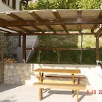 بيت للعطل Baron Radece